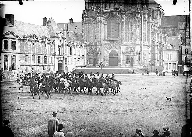 carrouselplacethiers.jpg
