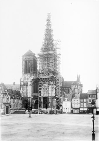 lacathdralesaintpierre2.jpg