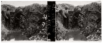 Guerre 14-18, France : 50 vues stéréoscopiques sur plaques de verre